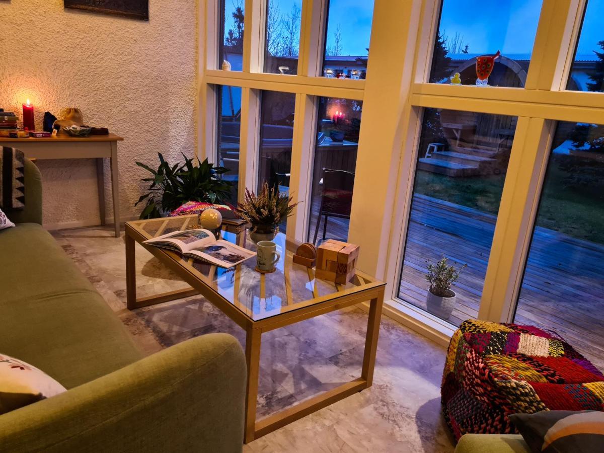 Tunfifill Guesthouse - Free Hot Tub And Sauna, Cozy And Quiet Hvammstangi Exterior photo